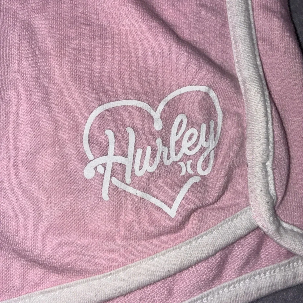 Hurley Shorts Girls XL Pink Heart Logo Dolphin Hem Athletic Casual